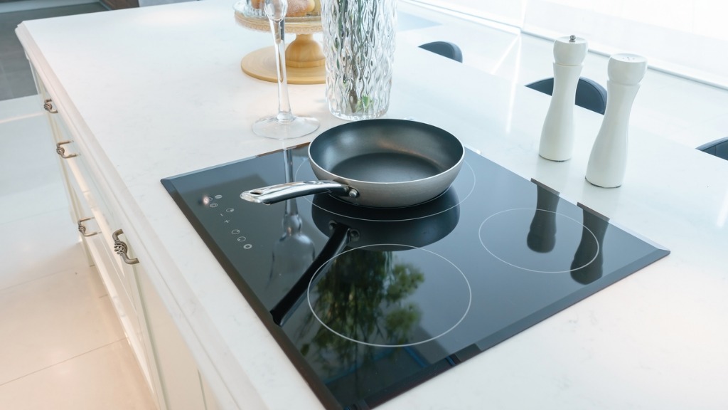 Read more about the article How to Clean Your Glass Top Stove: The Best Tips and Tricks
